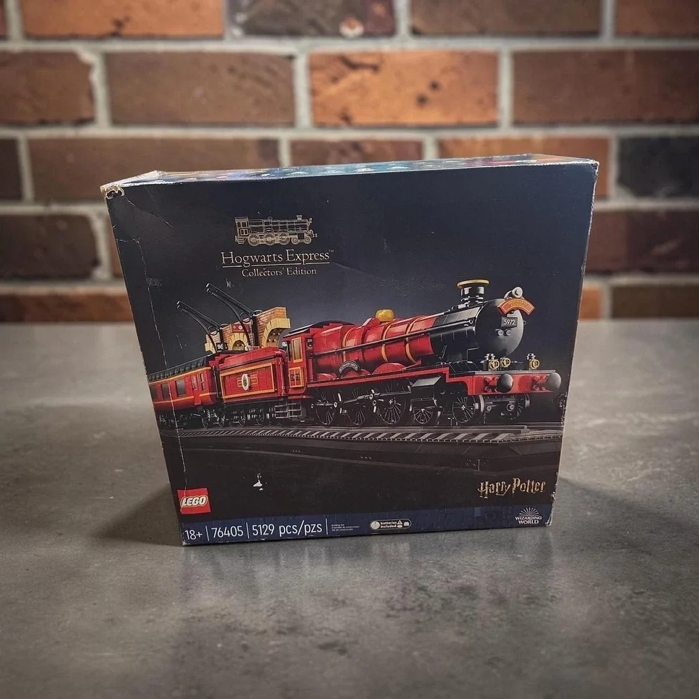 Harry Potter Hogwarts Express Collectors' Edition lego # 76405 *Damaged Box*